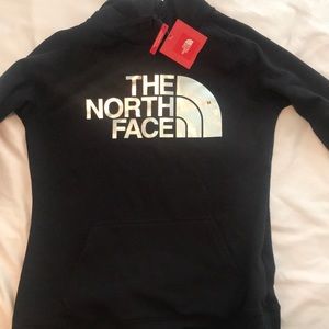Women’s North Face half dome hoodie